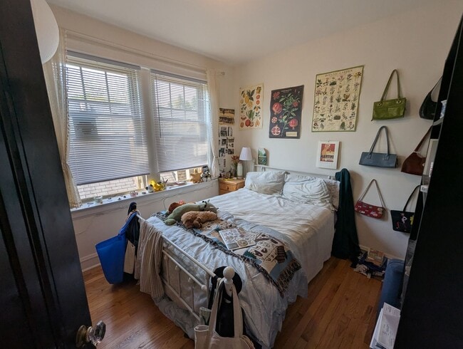 Building Photo - Newly Renovated 3 BR/1 BA in Loyola