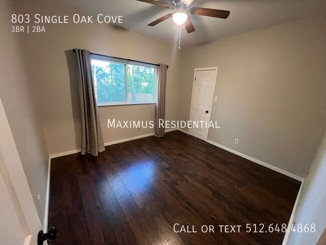 Building Photo - 803 Single Oak Cove