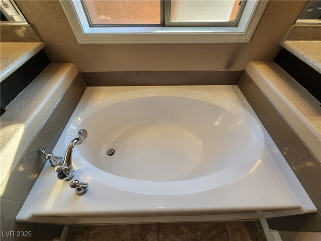 Building Photo - 7426 Matilda St