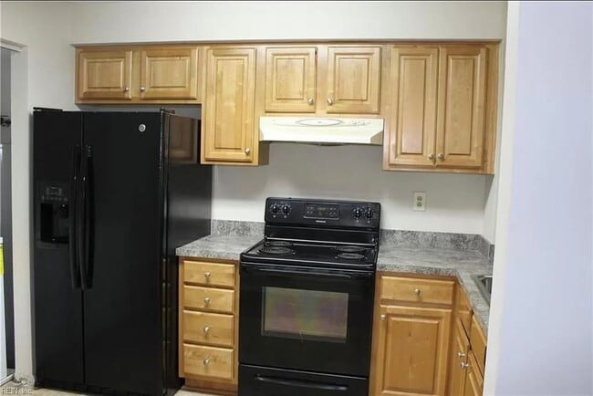 Building Photo - 2548 Cove Point Pl