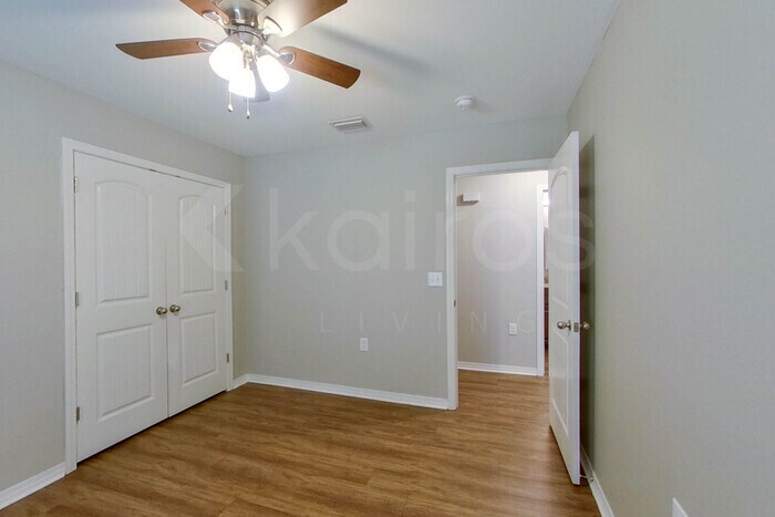 Building Photo - 16107 Hoiles Ave