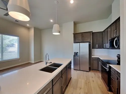 Building Photo - 10530 Executive Lake Dr