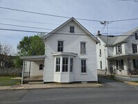 Building Photo - 2 Bedroom Single Family Home in Chambersburg Borough
