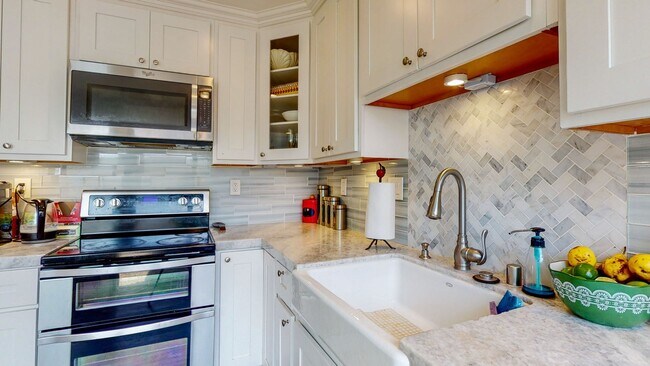 Building Photo - Gorgeous Blossom Valley area home in cul-de-sac! - $4,575/mo