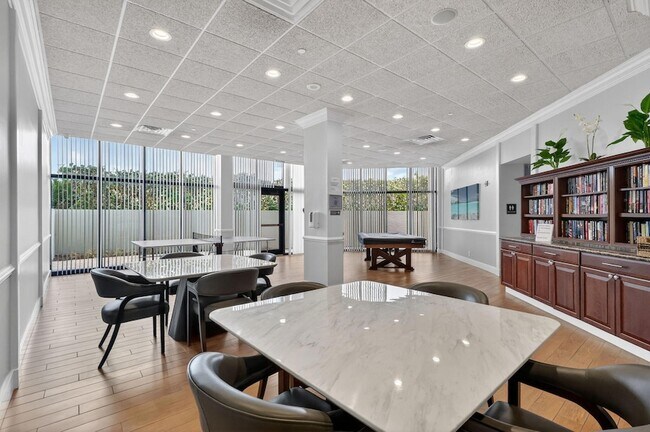 Building Photo - 9650 S Ocean Dr