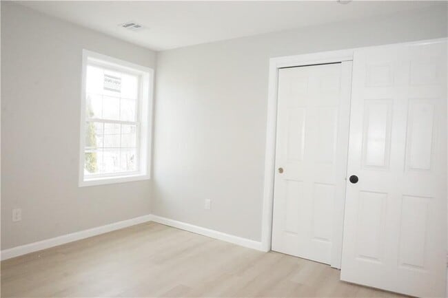 Building Photo - 359 Willard Ave