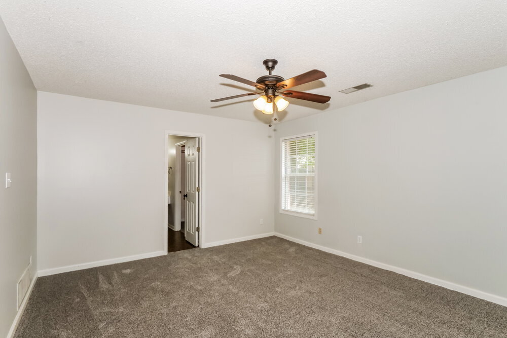 Building Photo - 10102 Fox Hunt Dr