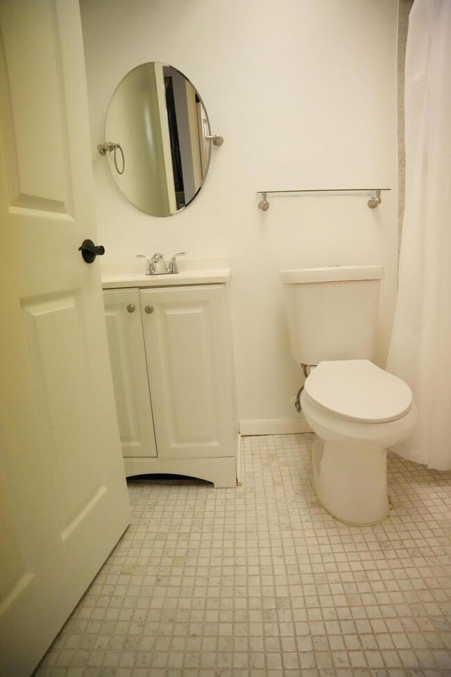 Building Photo - 4640 Lucerne Lakes Blvd W