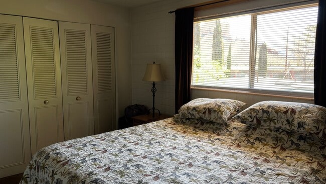 Building Photo - APARTMENT:  APPLE TREE SQUARE APARTMENTS-UPTOWN SEDONA