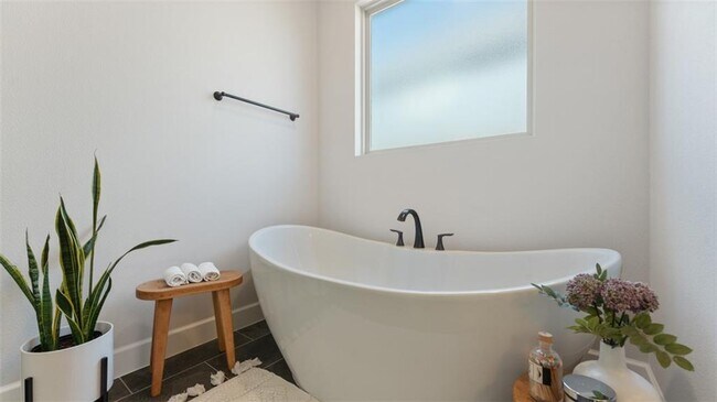 Building Photo - 4103 SW Wheatgrass Blvd