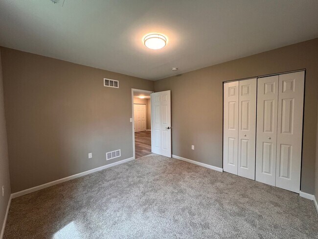 Building Photo - Brand New 2 bedroom Apartment