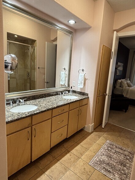 Master bath - 2600 Hillsboro Pike