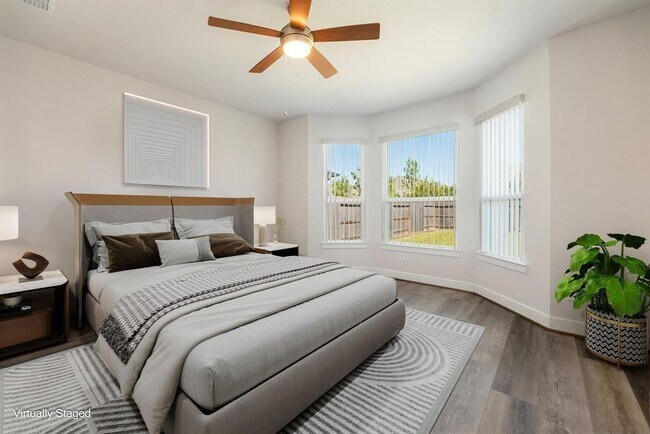 Building Photo - 20914 Kadefield Dr