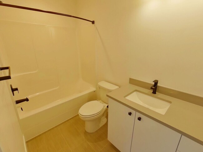 Building Photo - Don’t Miss Our Spring Rate Drop — Units Going Fast