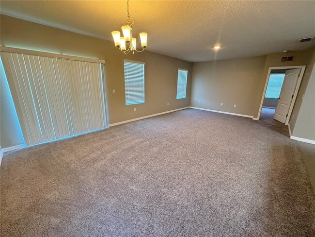 Building Photo - 2323 Silverview Dr