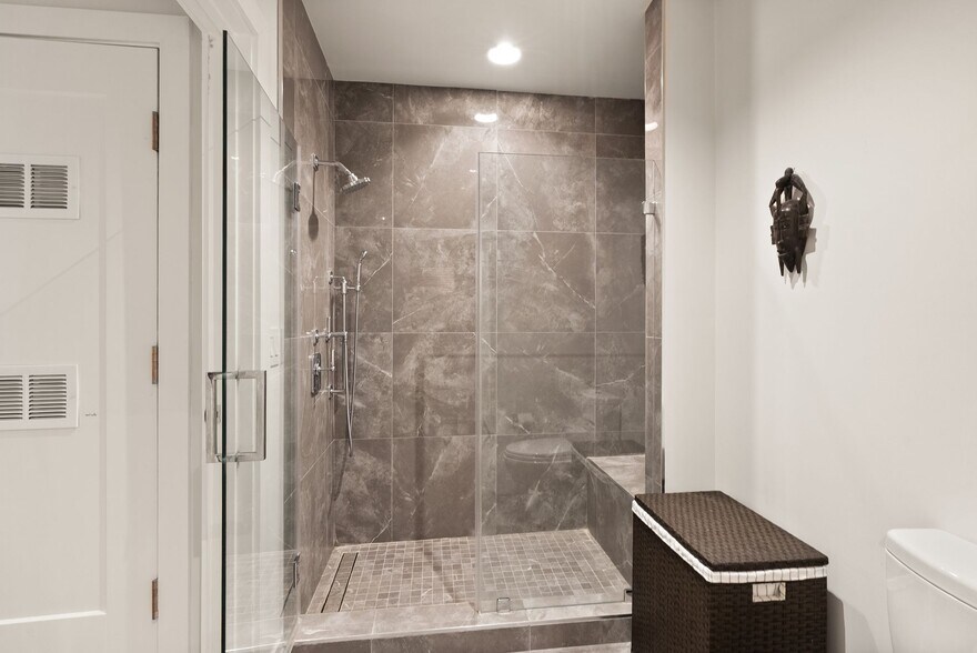 Building Photo - 1427 Rhode Island Ave NW