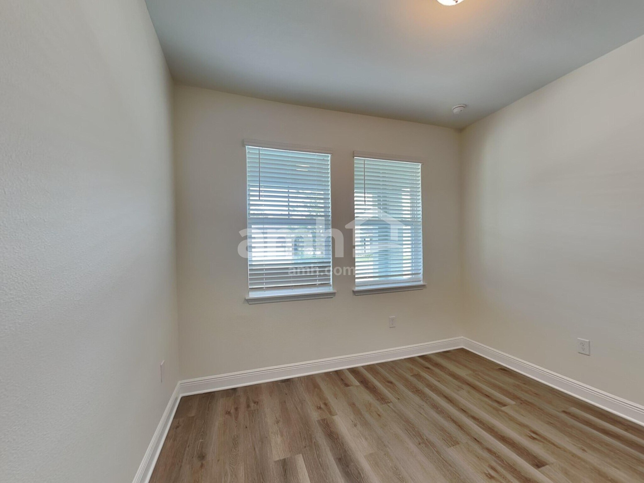 Building Photo - 1035 Heavenly Dr