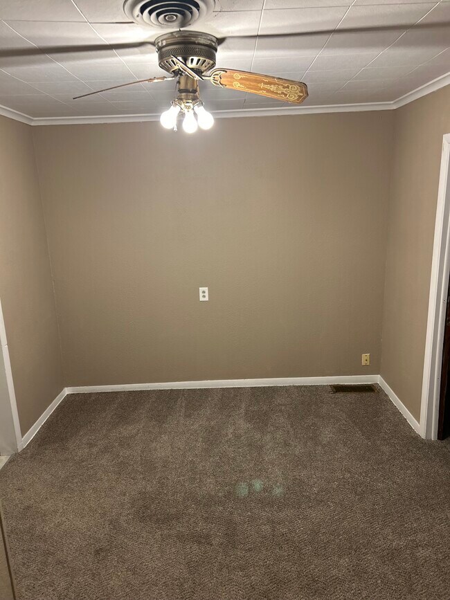 Building Photo - 105 W Hunter St