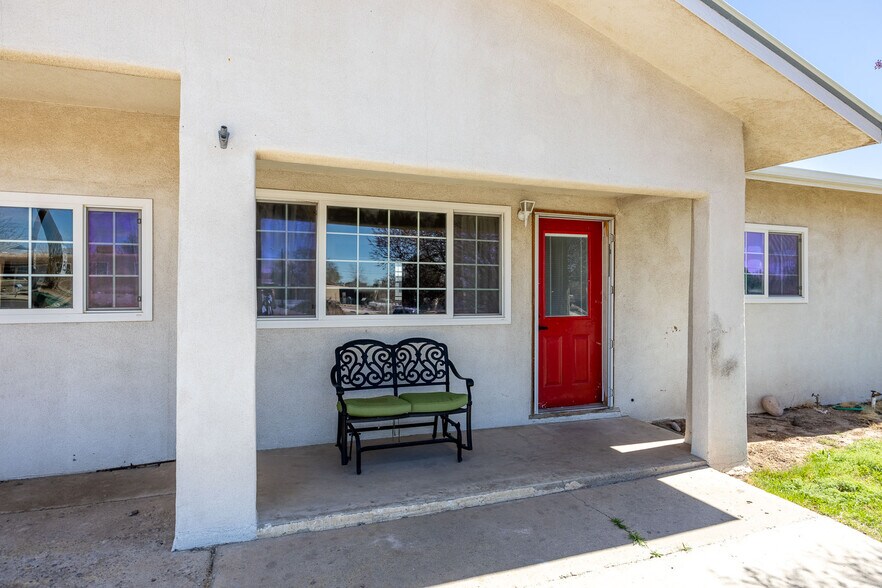 Building Photo - 3708 Sierra Vista Dr