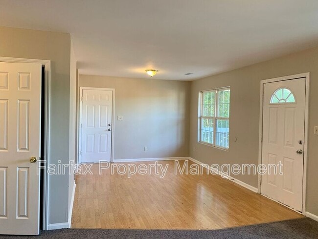 Building Photo - 1807 Fidelity Dr