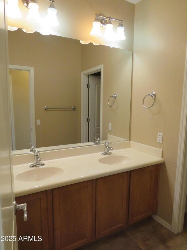 Building Photo - 28822 N 20th Ln