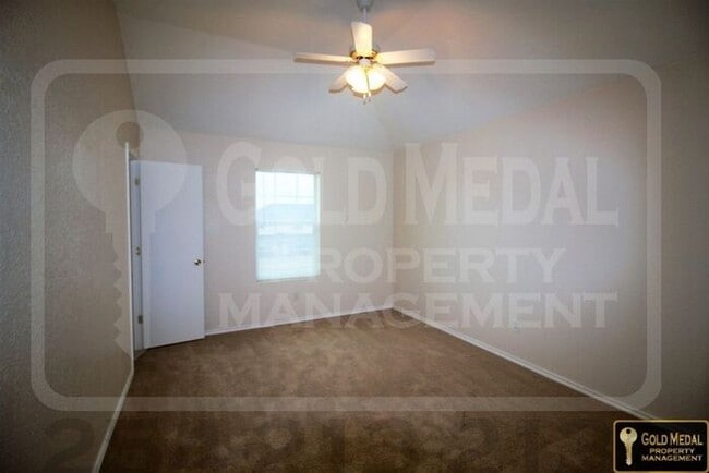 Building Photo - 4500 Sylvia Dr