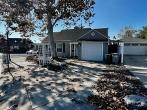 Building Photo - 4502 Euclid Ave