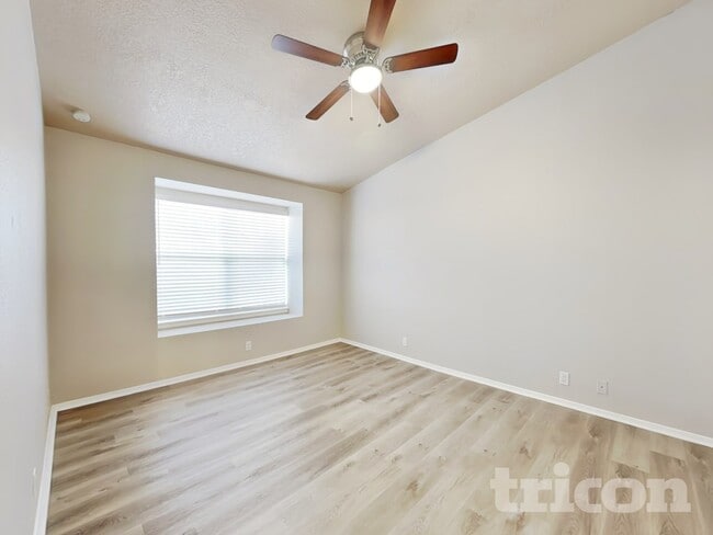 Building Photo - 5442 Gold Rush Dr NW