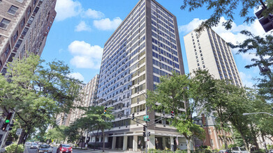 Building Photo - 360 W Wellington Ave