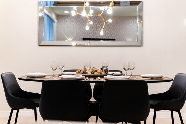 Building Photo - 2422 Dubai St