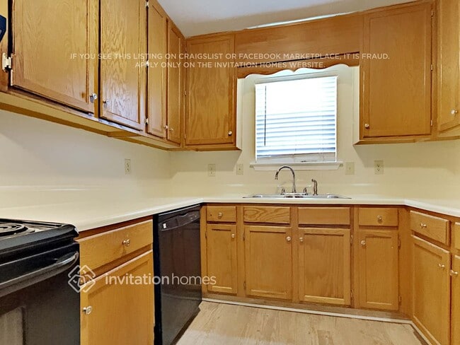 Building Photo - 3781 Westchase Dr