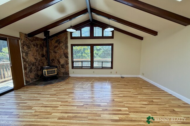 Building Photo - Beautifully Remodeled 4-Bedroom Home with Bonus Family Room & Large Private Yard in South San Fra...