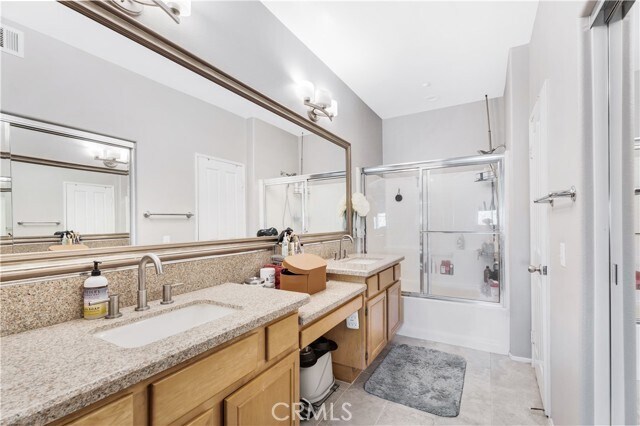 Building Photo - 12 Calle Viveza