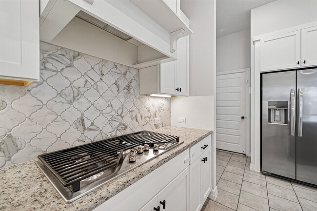 Building Photo - 6602 Albany Forest Ct