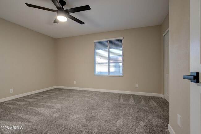 Building Photo - 6138 W Townley Ave