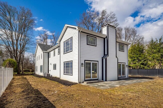 Building Photo - 5 Bed 5 Bath Single Family Home in Edgeworth