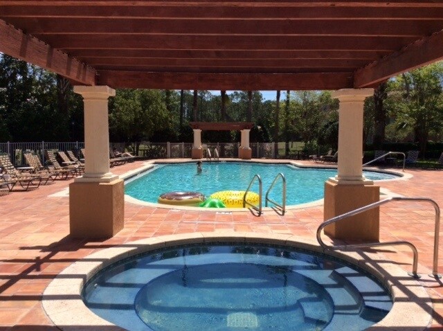 Building Photo - 520 Florida Club Blvd