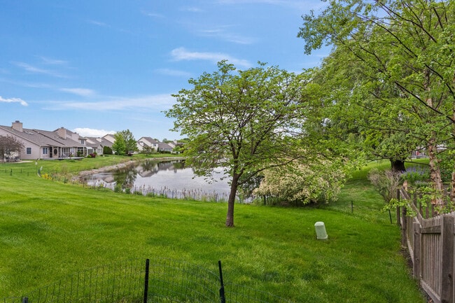 Building Photo - 2521 Pembrook Point