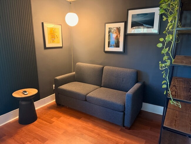 Building Photo - 957 N Avenue 49