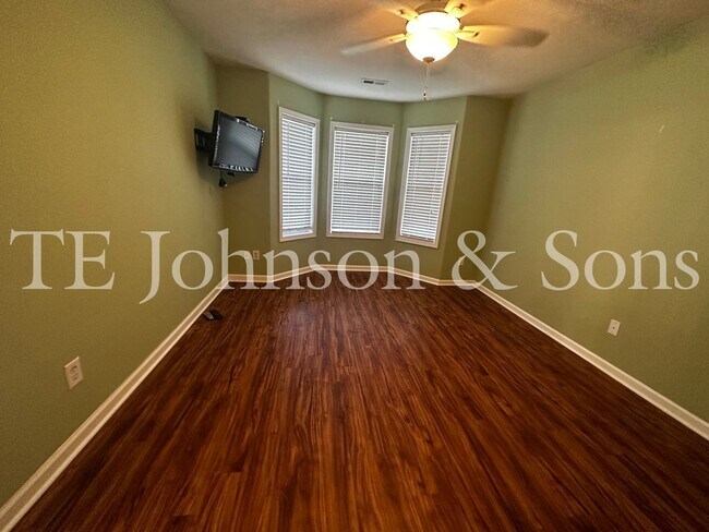 Building Photo - Spacious 3 Bedroom Home with Primary Suite on Main, Gas Fireplace & Patio in Advance!