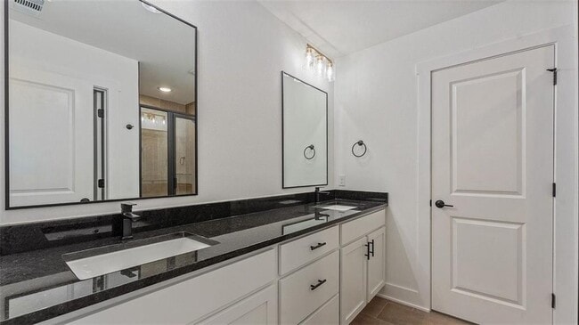 Building Photo - 104 W Gilpin St