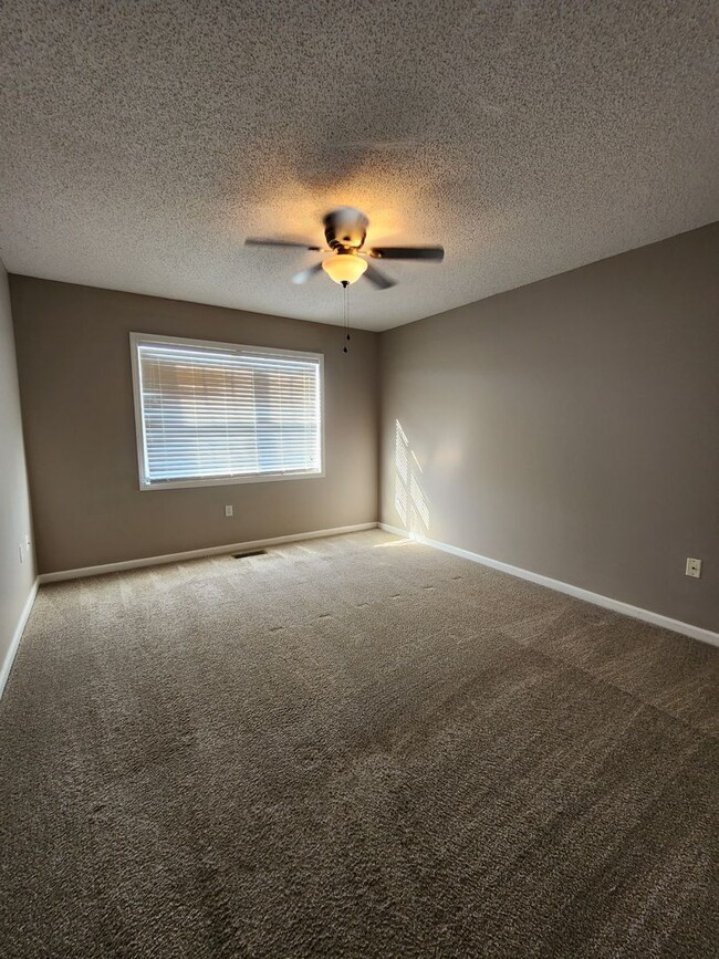 Building Photo - Dunwoody Subdivision