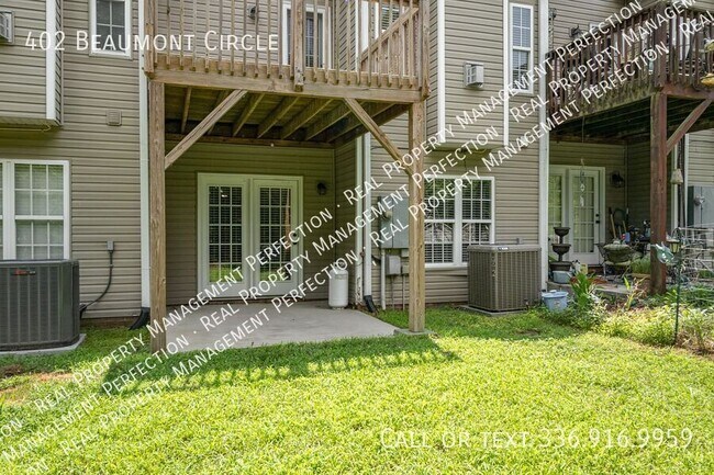 Building Photo - 402 Beaumont Cir