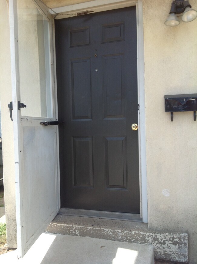 Building Photo - 758 Ashland Ave