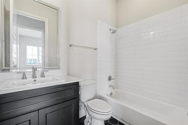 Building Photo - 116 W Furlong