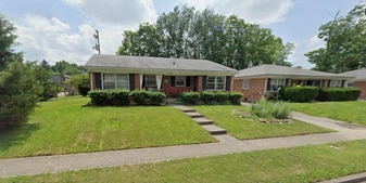 Building Photo - 2204 Winterberry Dr