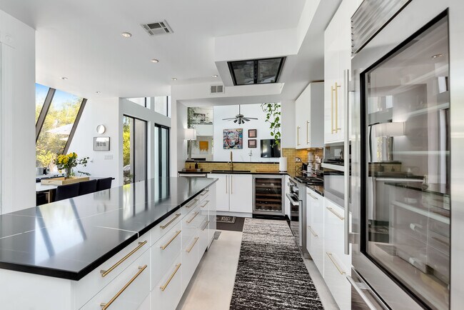 Building Photo - 4809 Neyrey Dr