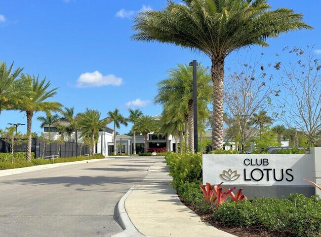 Building Photo - 17299 Pagoda Palms Dr