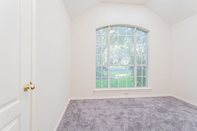 Building Photo - 13003 Tantivy Dr