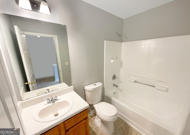 Building Photo - 3162 Kingswood Glen
